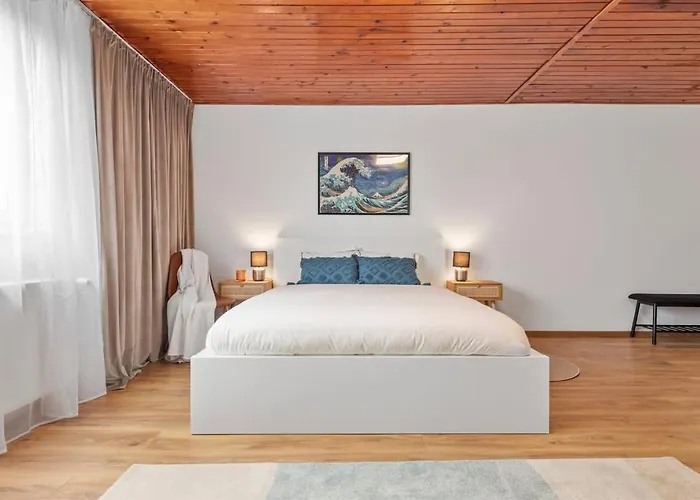 Art-inspired, Designer