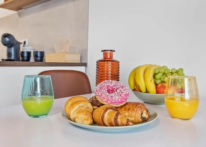 Art-inspired, Designer