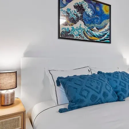 Art-inspired, Designer شقة براتسيلافا