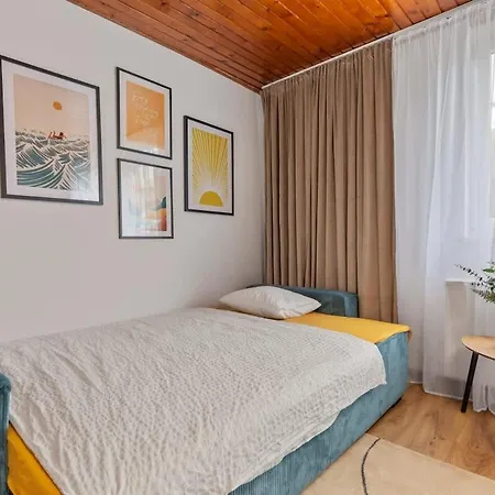 Apartament Art-inspired, Designer